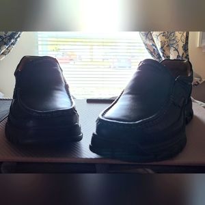 Brand New Mens slipon loafers size 11!